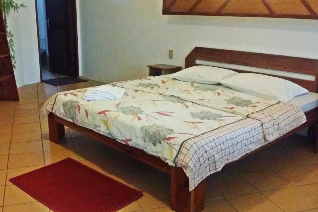 Bamboo Bungalows Resthouse Balabag  Zimmer foto